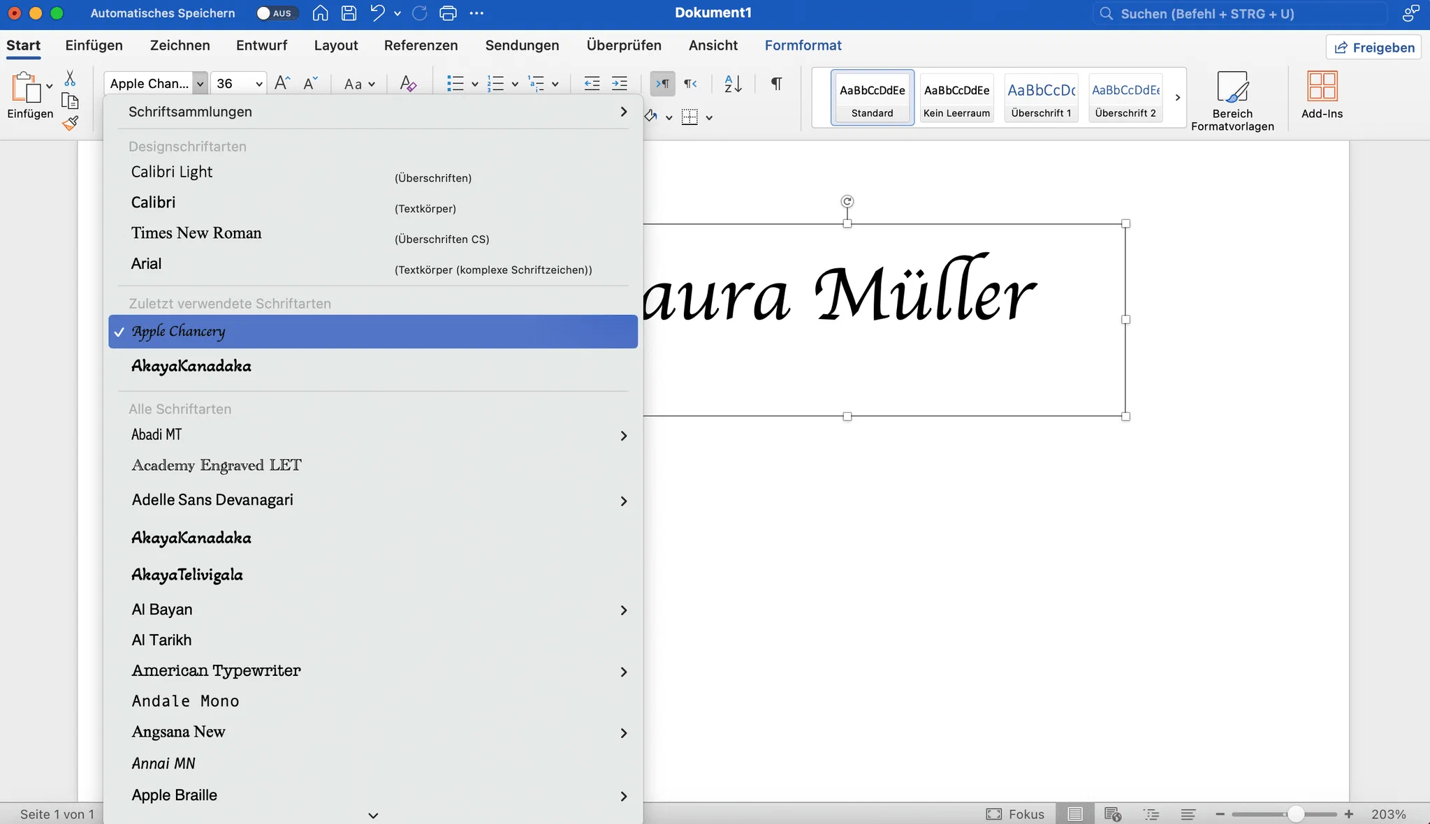 Getippte Unterschrift in einer Handschrift-Schriftart in Word